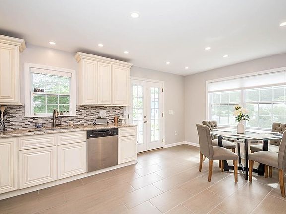 2nd image of 133 Crow Ln