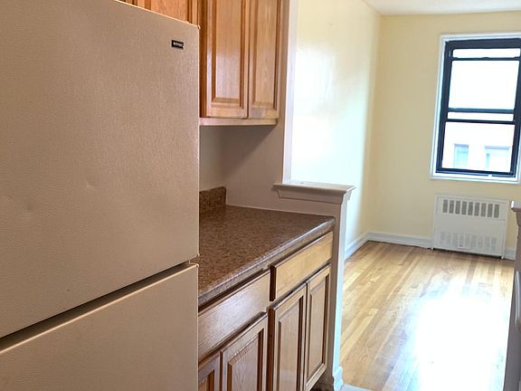 4th image of 1100 Warburton Ave APT 4K