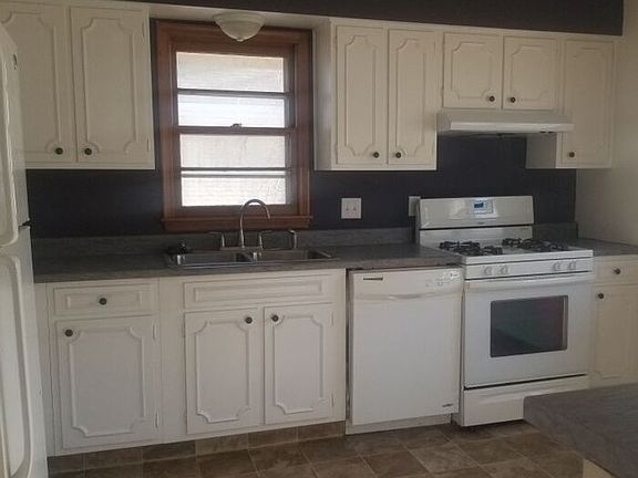 4th image of 4955 Cuming St APT 6
