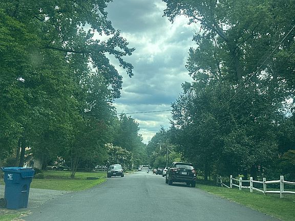 4th image of 9301 Craig Ave