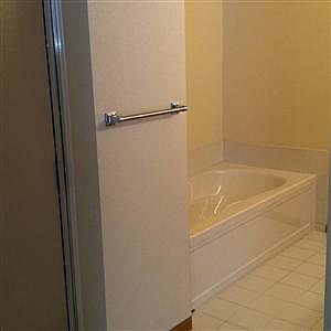 2nd image of 600 Greenhaven Dr APT 116
