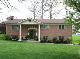 102 Ashworth Dr, Beckley, WV 25801