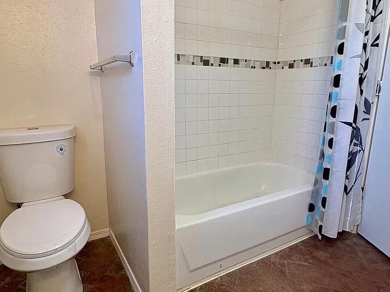 604 Arno Street NE — Photo 8