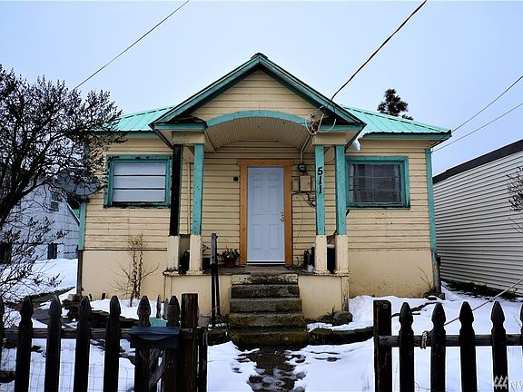 Same home - winter time picture. Lots of snow in the winter to enjoy. 