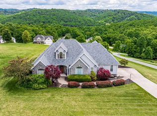 8 Allen Cir, Fairmont, WV 26554