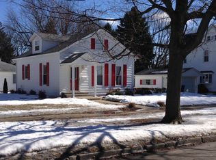 404 S 4th St, Hoopeston, IL 60942