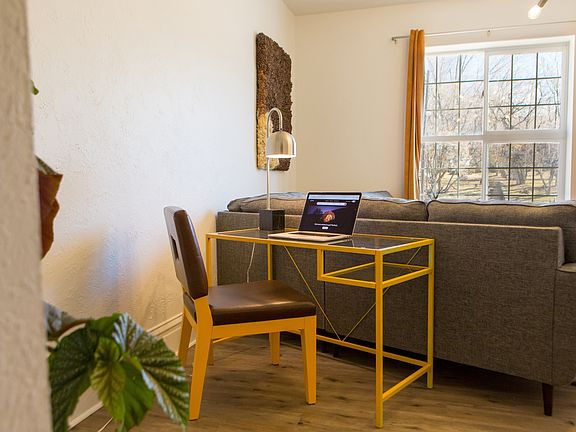 4th image of 2535 Adams Ave #1