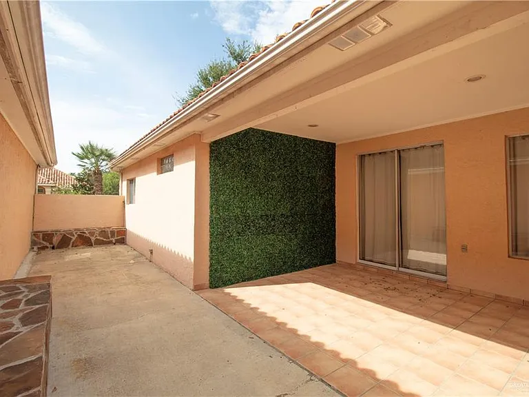 113 E Yucca Ave — Photo 17