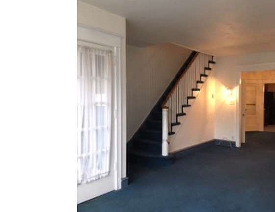 3rd image of 7147 Glenloch St