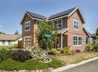 248 Willow Way #A, Talent, OR 97540