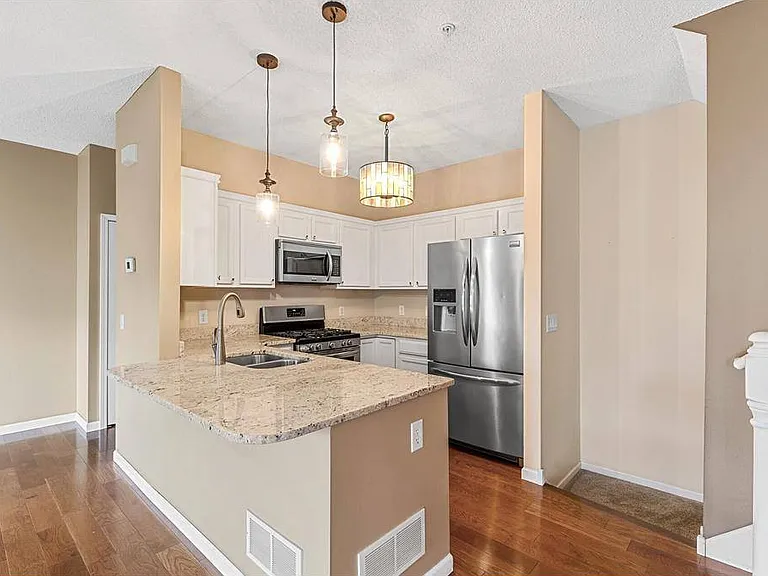 3644 Abercrombie Ln — Photo 1