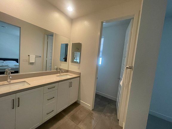 4th image of 4123 S Hibiscus Paseo #85