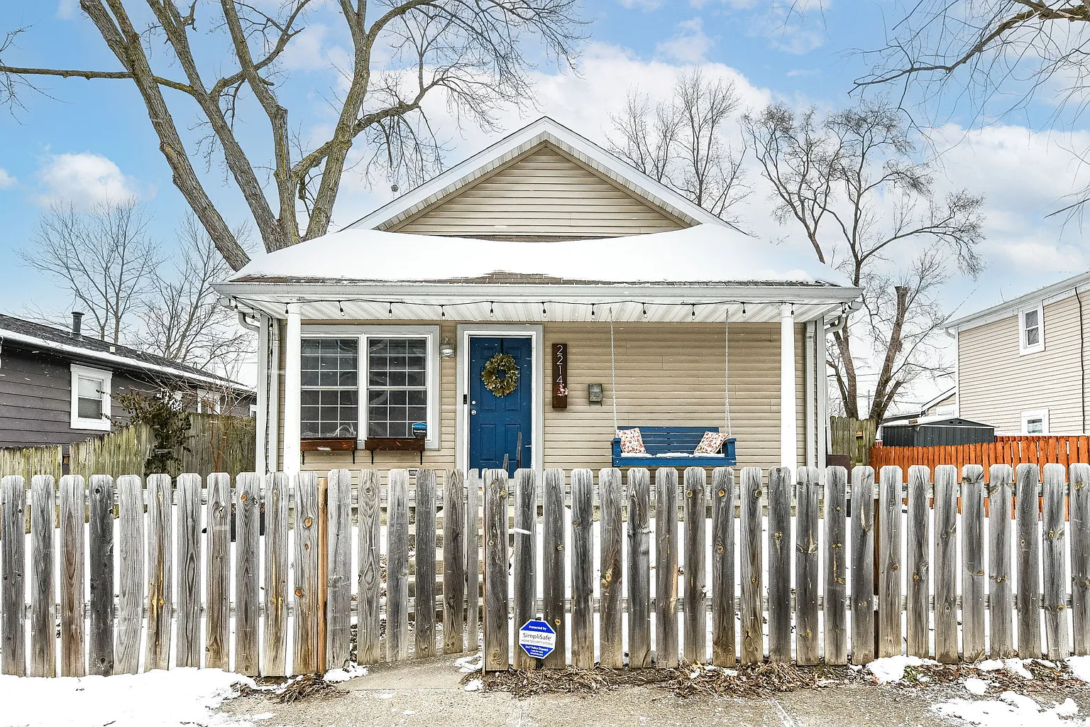 2214 Pleasant St photo 1