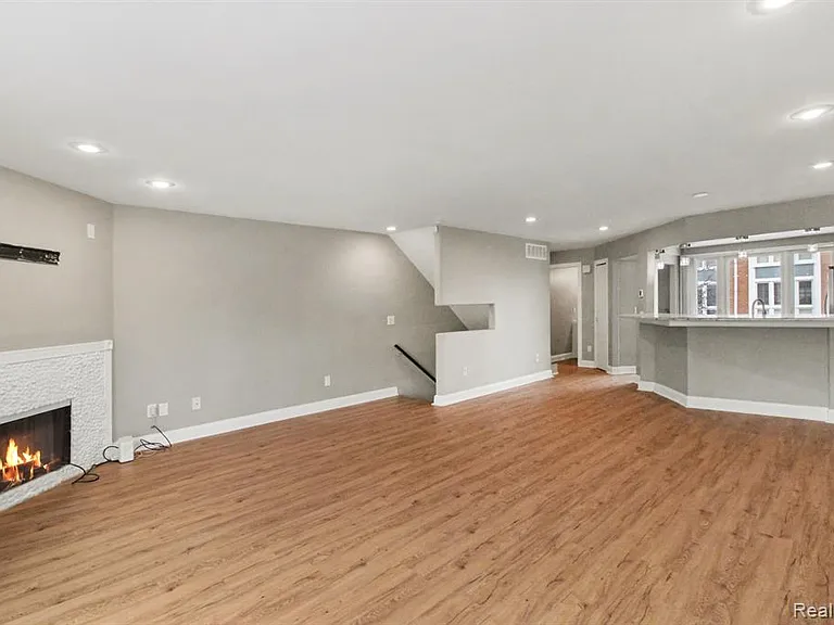 274 Main Sail Ct — Photo 12