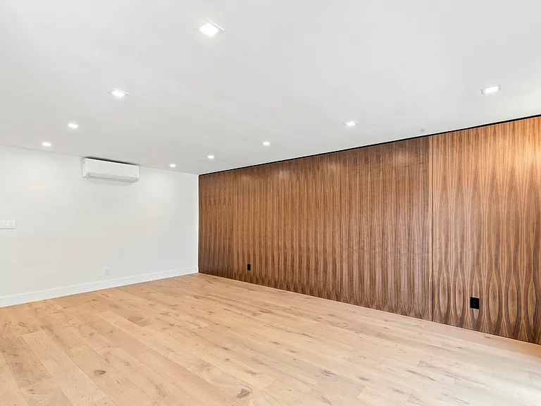 1228 Euclid St #1 — Photo 4