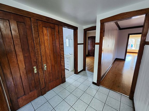 5th image of 2253 N La Crosse Ave APT 1