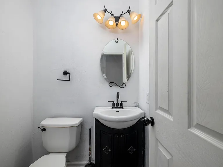 16776 Greensboro Dr — Photo 10