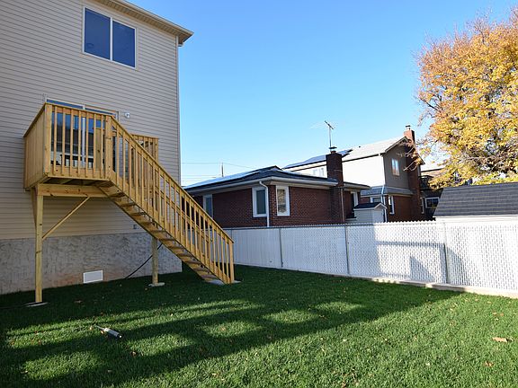 4th image of 182 Milton Ave