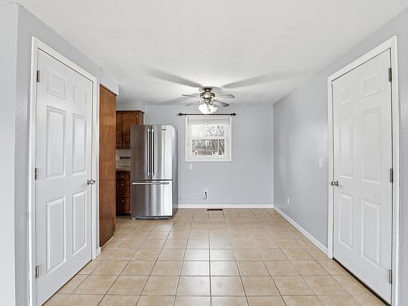 5th image of 1706 N Tyland Blvd