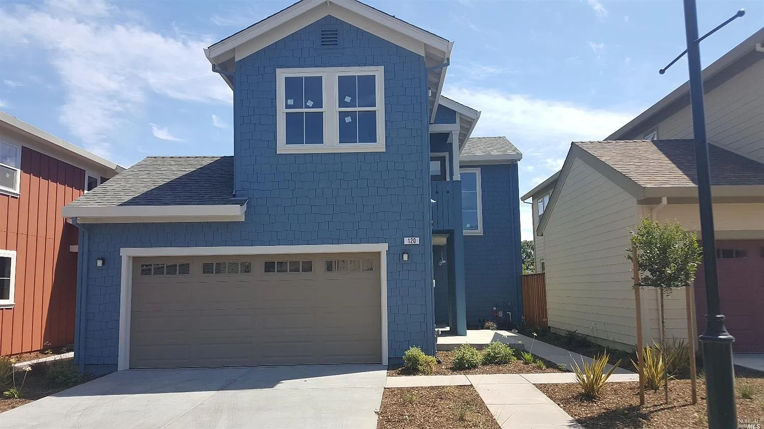 120 Grayson Way — Photo 1