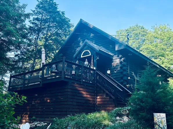 93 Shepard Ave, Delaware Water Gap, PA 18327