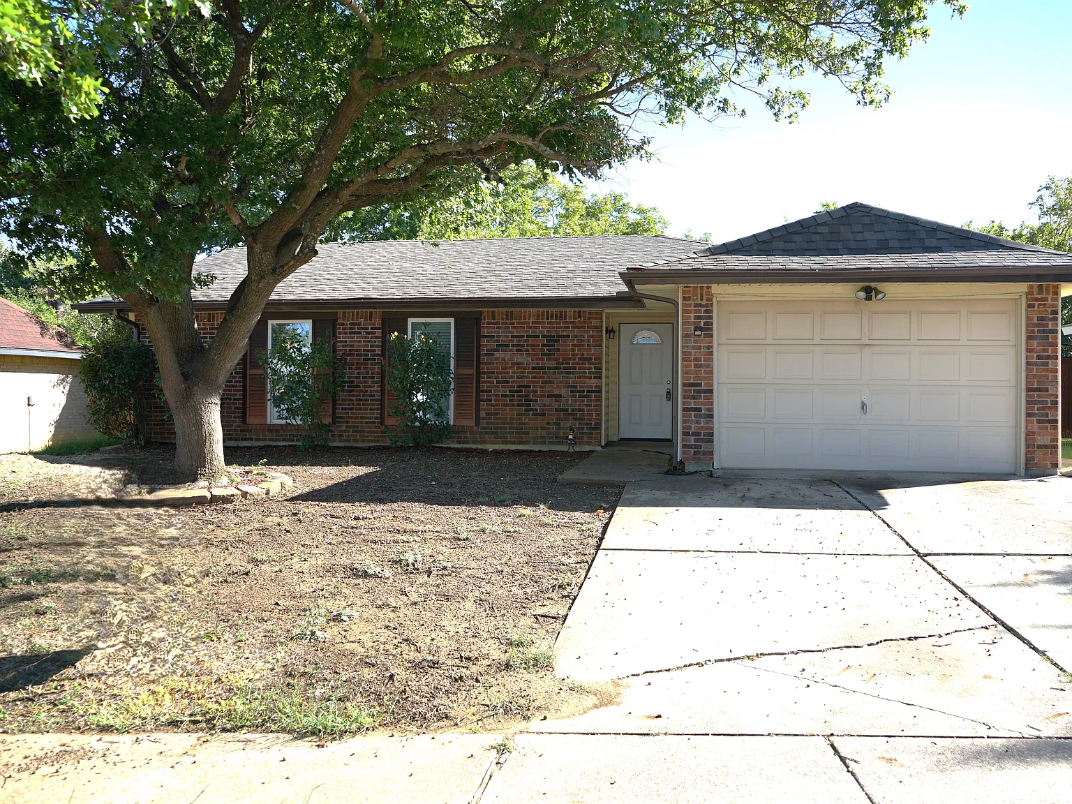 3 bed, 1352 sqft, $1,750 — Photo 1