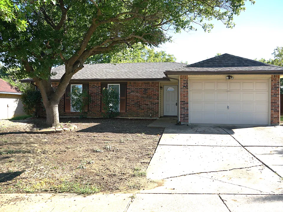 1104 Cedar Hill Ln