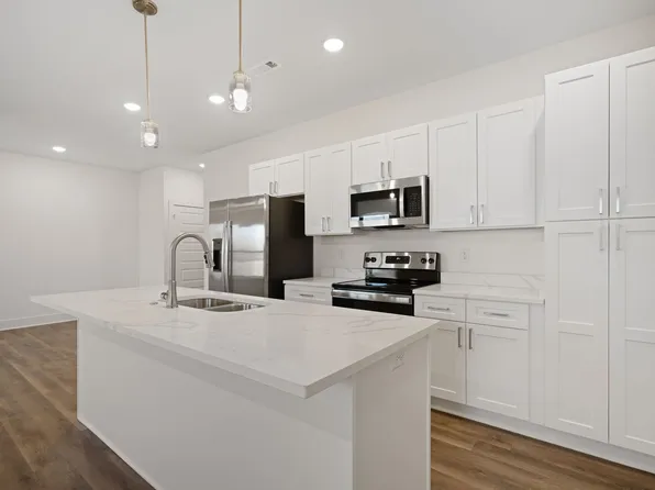 2713 SW Shackelton Ave #1, Maumelle, AR 72113