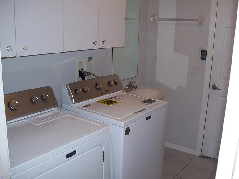 2675 N Canterbury Lake Dr — Photo 6