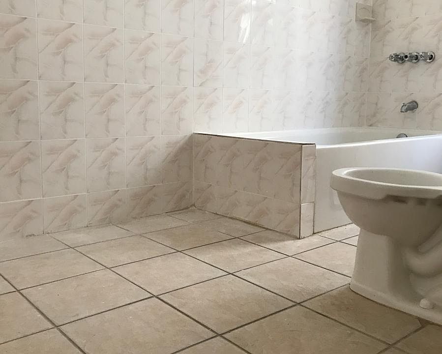 2nd image of 11644 232nd St