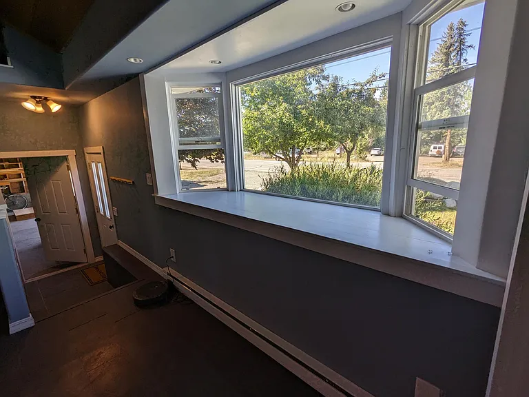 244 Castle Ave #B — Photo 5