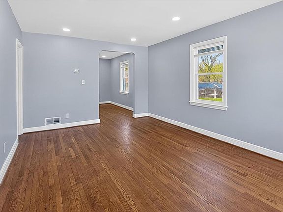 5th image of 52 Upmanor Rd