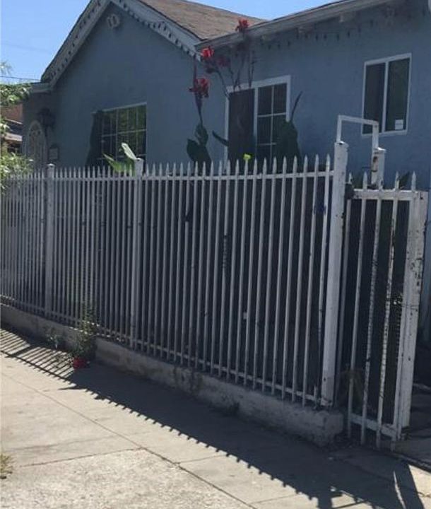 1st image of 4267 Menlo Ave