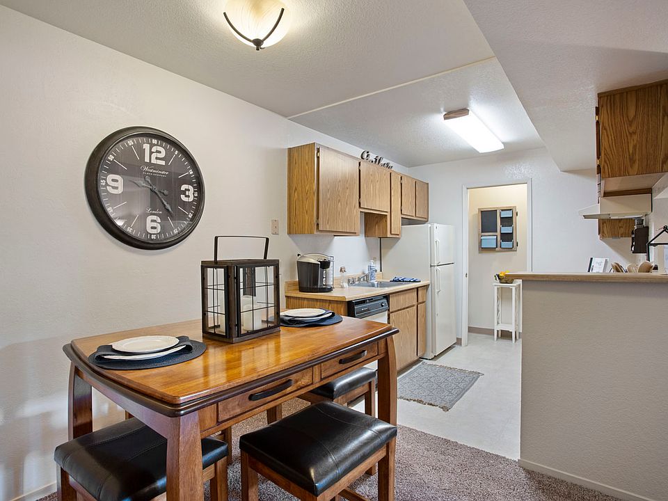 Classic Kitchen (Cedar/Redwood)