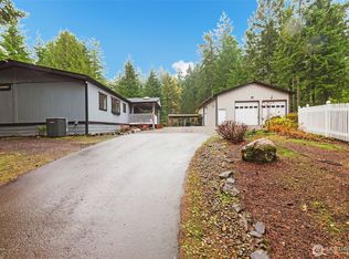 10569 Glenwood Rd SW, Pt Orchard, WA 98367