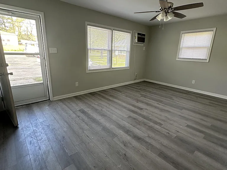 1051D Rulnick St — Photo 1
