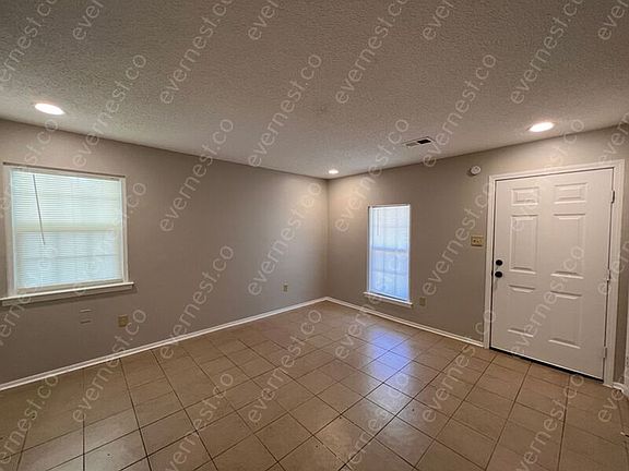 3rd image of 5924 Laurie Dr