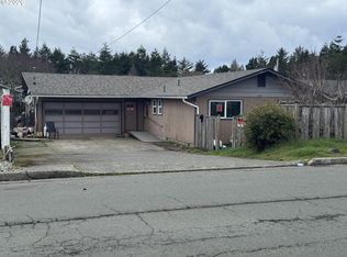 1130 Fenwick St, Coos Bay, OR 97420