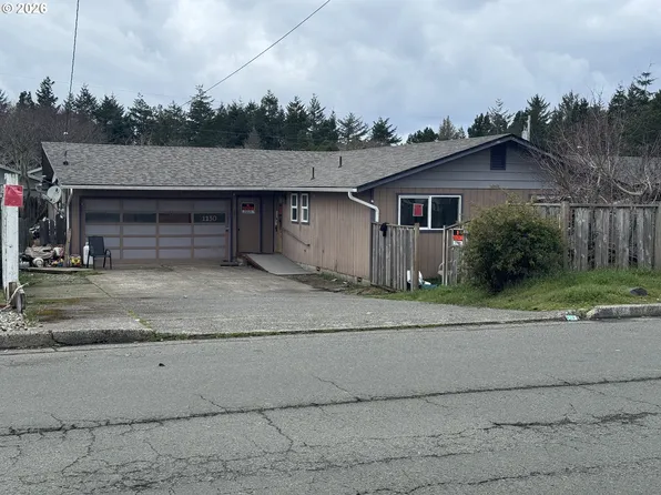 1130 Fenwick St, Coos Bay, OR 97420