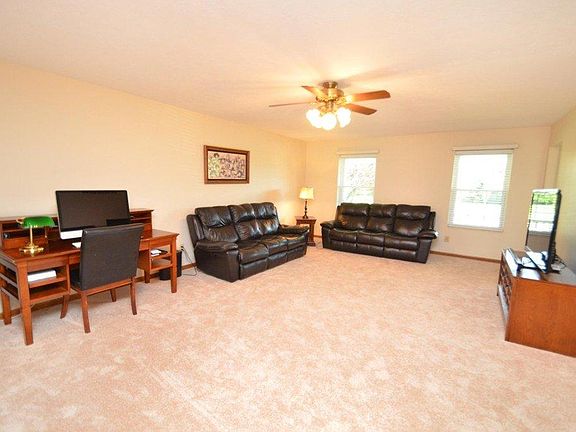 3rd image of 4810 Logsdons Meadow Dr