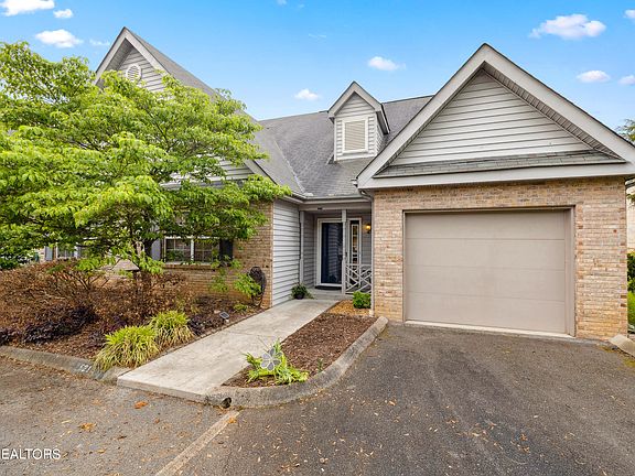 2nd image of 5212 Vanardo Way