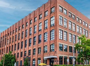 43 Hanna Ave #202, Toronto, ON M6K1X1