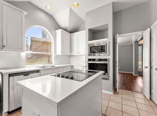 2211 Knob Hill Dr, Corinth, TX 76210