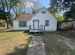 302 W 5th St, Corning, AR 72422