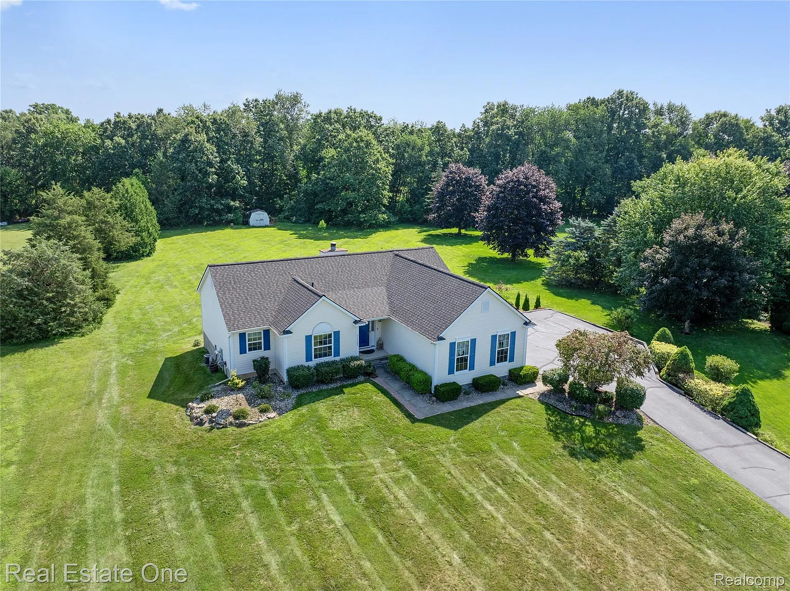 11121 Home Shore Dr photo 1