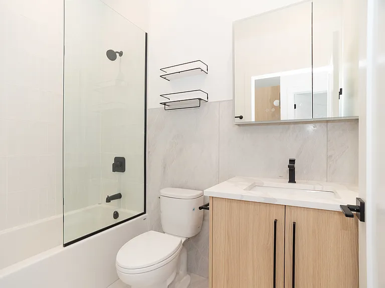 2042 W Irving Park — Photo 36