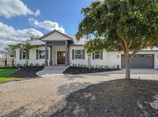 7820 Holiday Dr, Sarasota, FL 34231