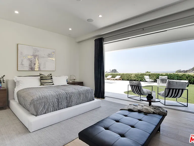 8908 Alto Cedro Dr — Photo 14