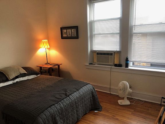 3rd image of 4405 N Winchester Ave