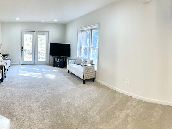 2nd image of 12923 Circle Dr #B